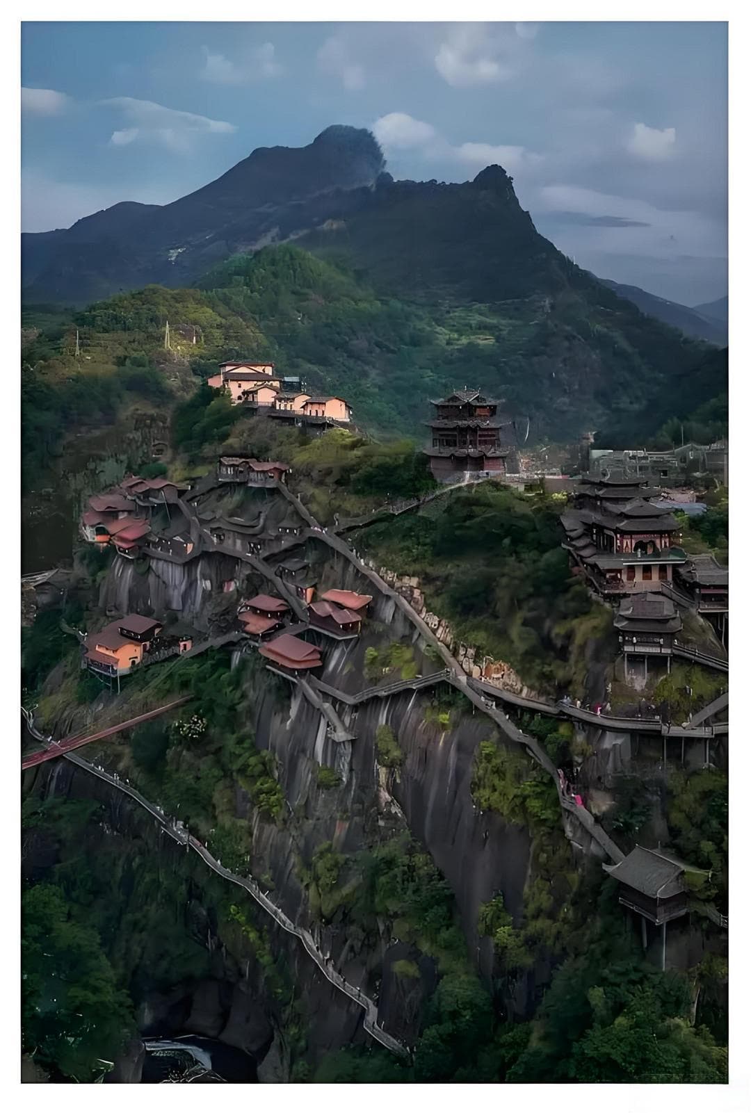 望仙谷：85元畅游山水夜景，吃住玩一应俱全
