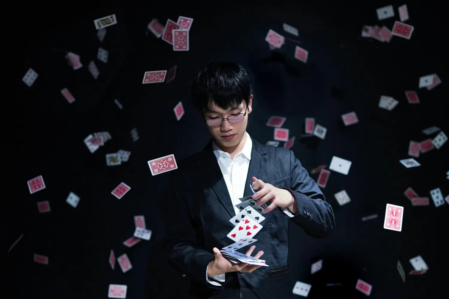 刘谦：重返春晚的魔术师