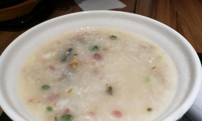 鸭子肉粥制作指南：8步掌握选材到火候的烹饪秘诀