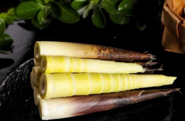 哪一种应季美食被誉为“春季菜王”？春笋还是莲藕？