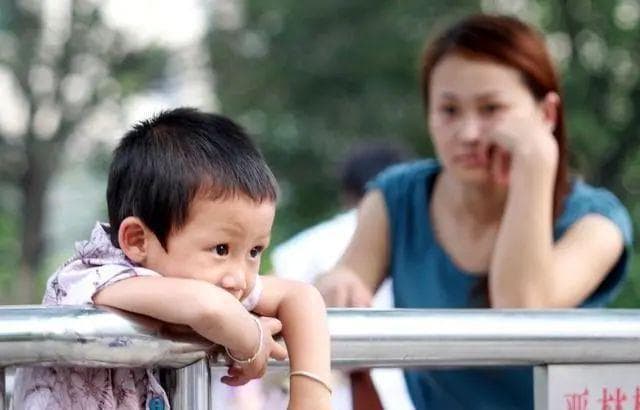 一个孩子好,还是两个孩子好?过来人直言：十年之后差距明显
