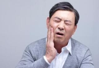 为什么刷牙时牙龈疼？该如何正确刷牙？