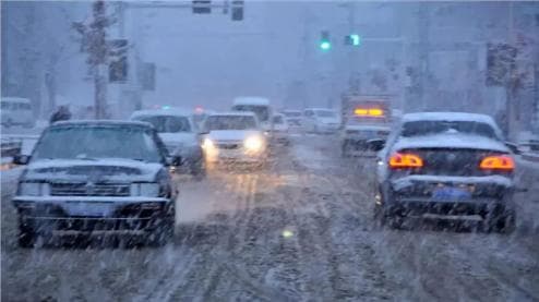 雪天行车安全指南：从准备到保养全方位防护