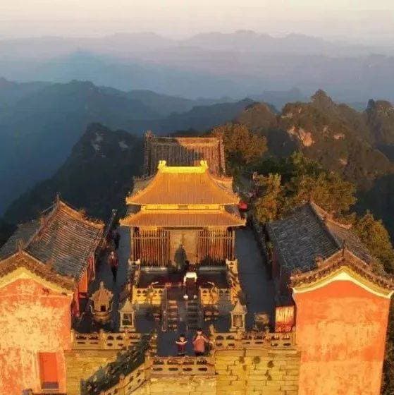 武当山太和宫金殿：现存形制最高的铜建筑
