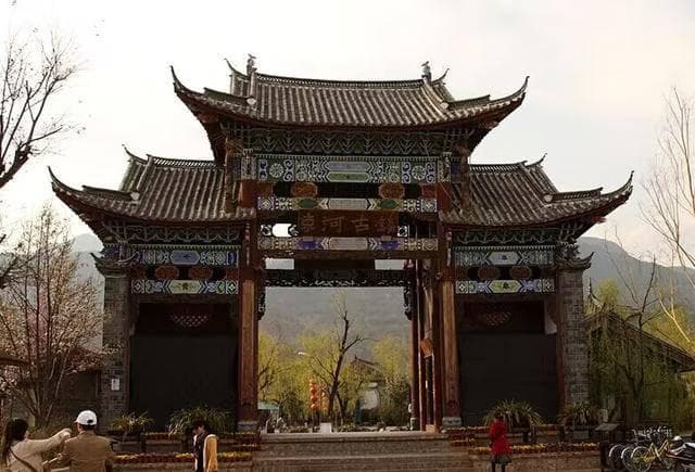 束河古镇与丽江古城：茶马古道上的白族与纳西族文化
