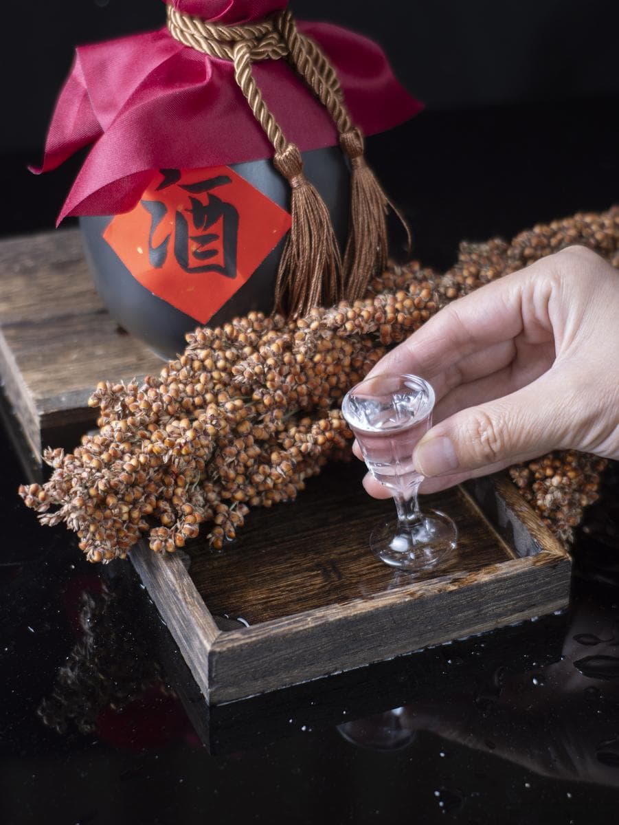 未开封白酒携带上高铁规定，出行必备知识