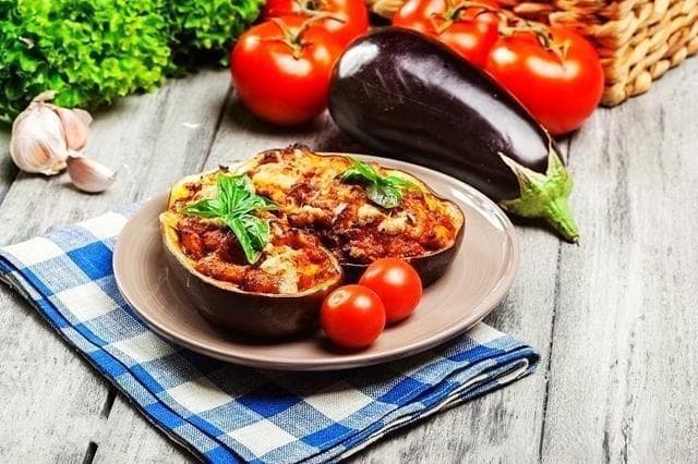 睡前应该避免吃哪些食物呢？