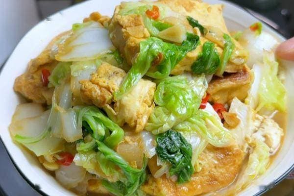 白菜烧豆腐：营养均衡的家常美食新选择