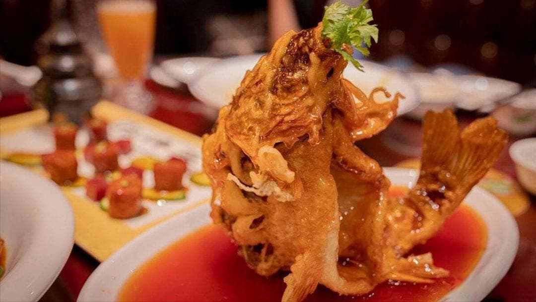 中国十大地方特色鲤鱼菜品：从糖醋到清蒸，品味千年文化传承