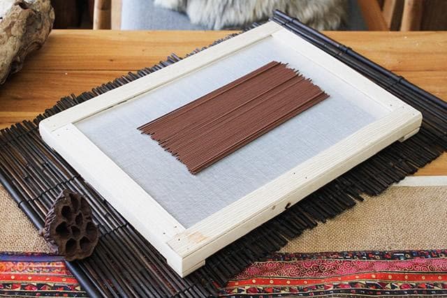 线香制作工艺详解：从调香泥到窖藏保存的完整教程