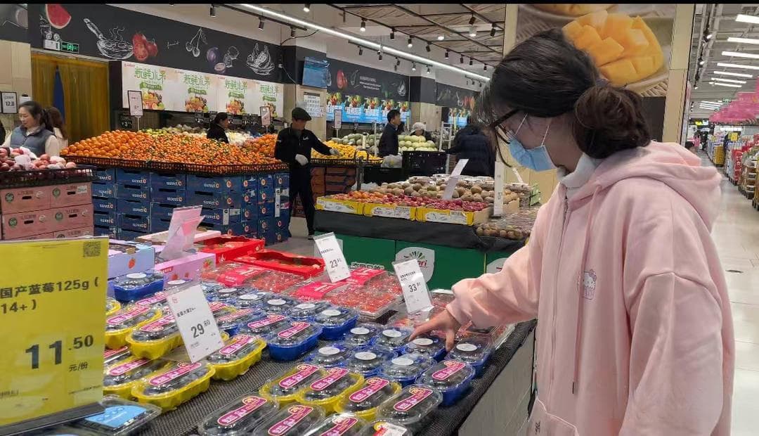 苏州蓝莓价格“腰斩”，每斤直降30元