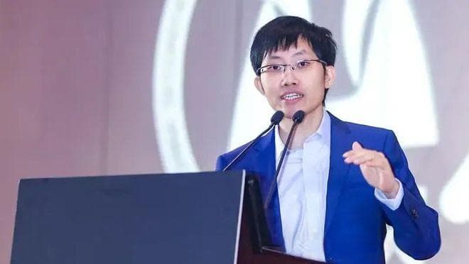 DeepSeek梁文锋：从农村娃到AI创业者的逆袭之路