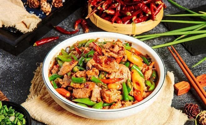 麻辣鲜香，口感丰富的辣椒小炒肉，挑动你的味蕾