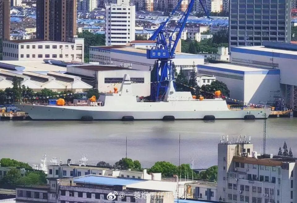 美媒：解放军新战舰陆续下水，中美海军正拉开差距