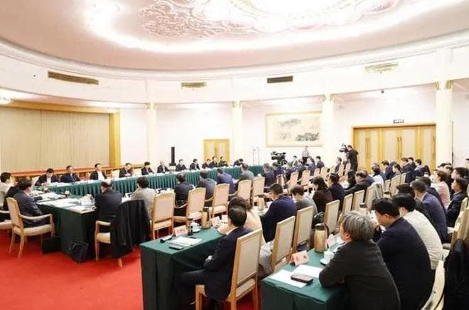 60位民营企业家受邀参加座谈会，山东省委书记：全力为企业发展纾困解难