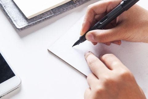 换身份证名字材料怎么写