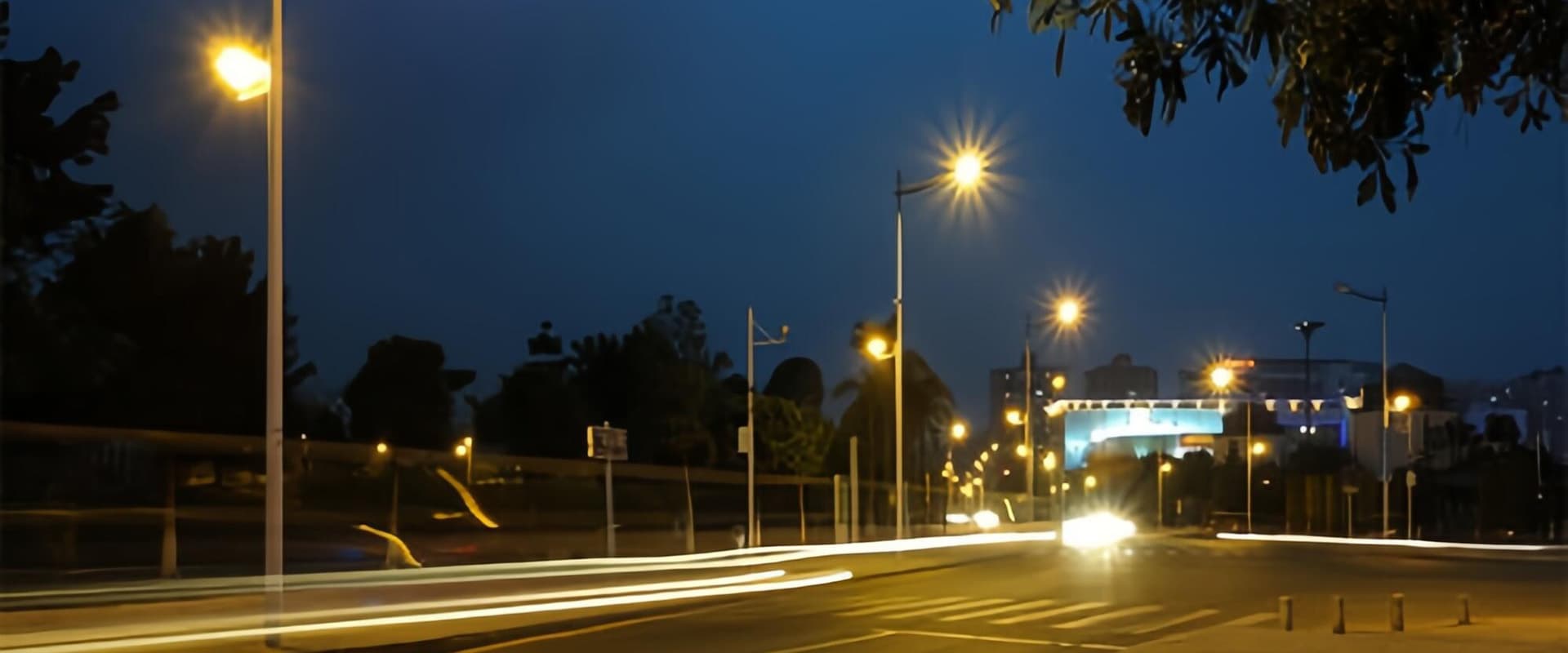 推进城市照明：户外LED路灯综合指南