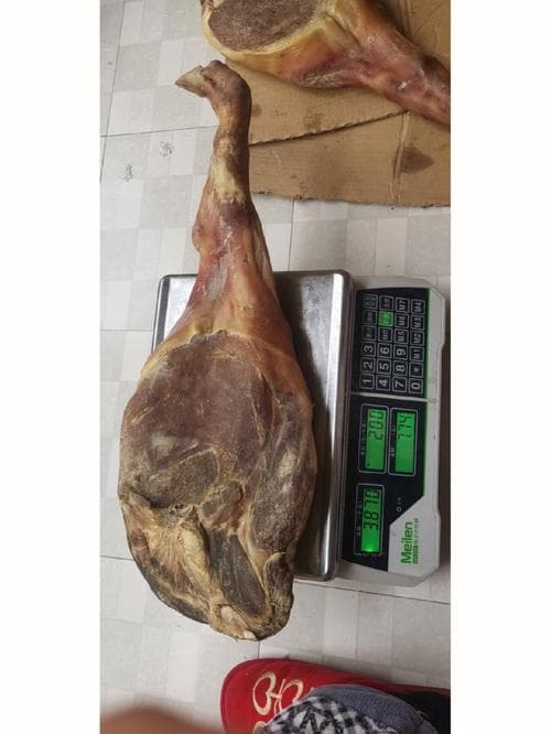 火腿的制作工艺和分类有哪些独特之处？