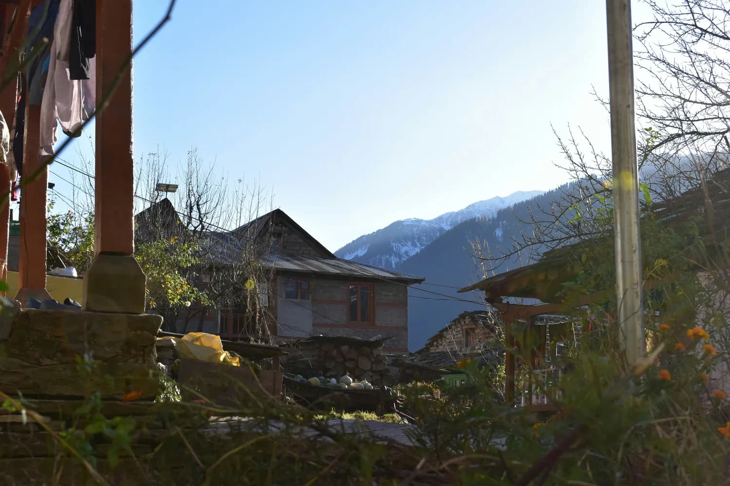 瓦屋山青羌驿寨：穿越千年的网红打卡地