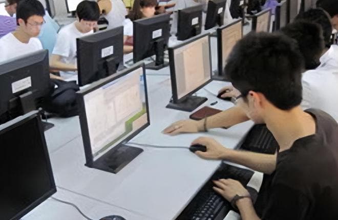 2024高考专业热度排行出炉，计算机仅排第二，榜首堪称“常青树”