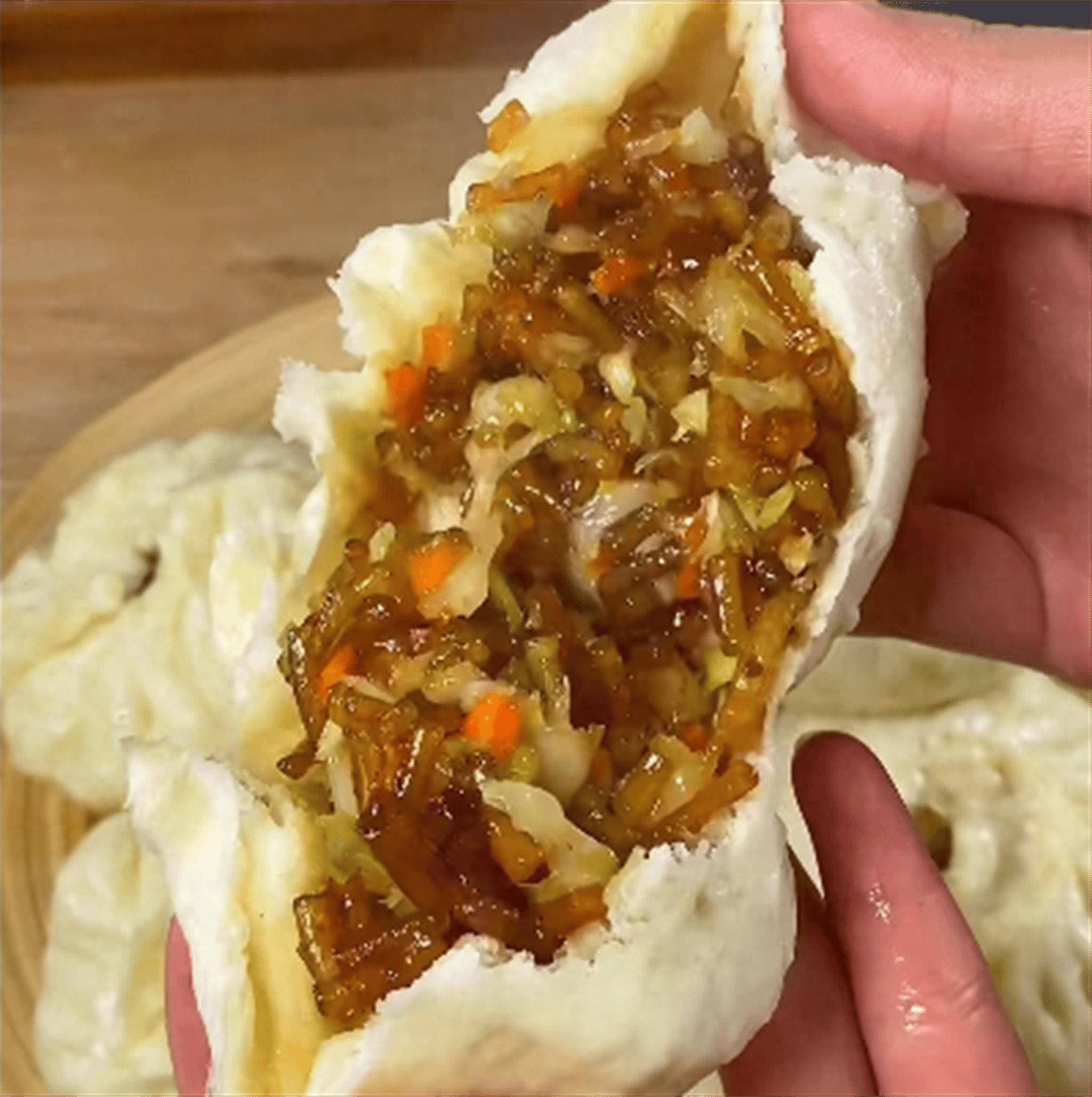 白菜馅儿包子怎么做，美食秘籍，手把手教你做鲜美多汁的包子