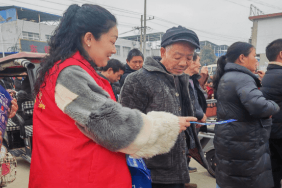 南阳市宛城区：志愿红”守护“钱袋子” 筑牢群众“防骗墙”