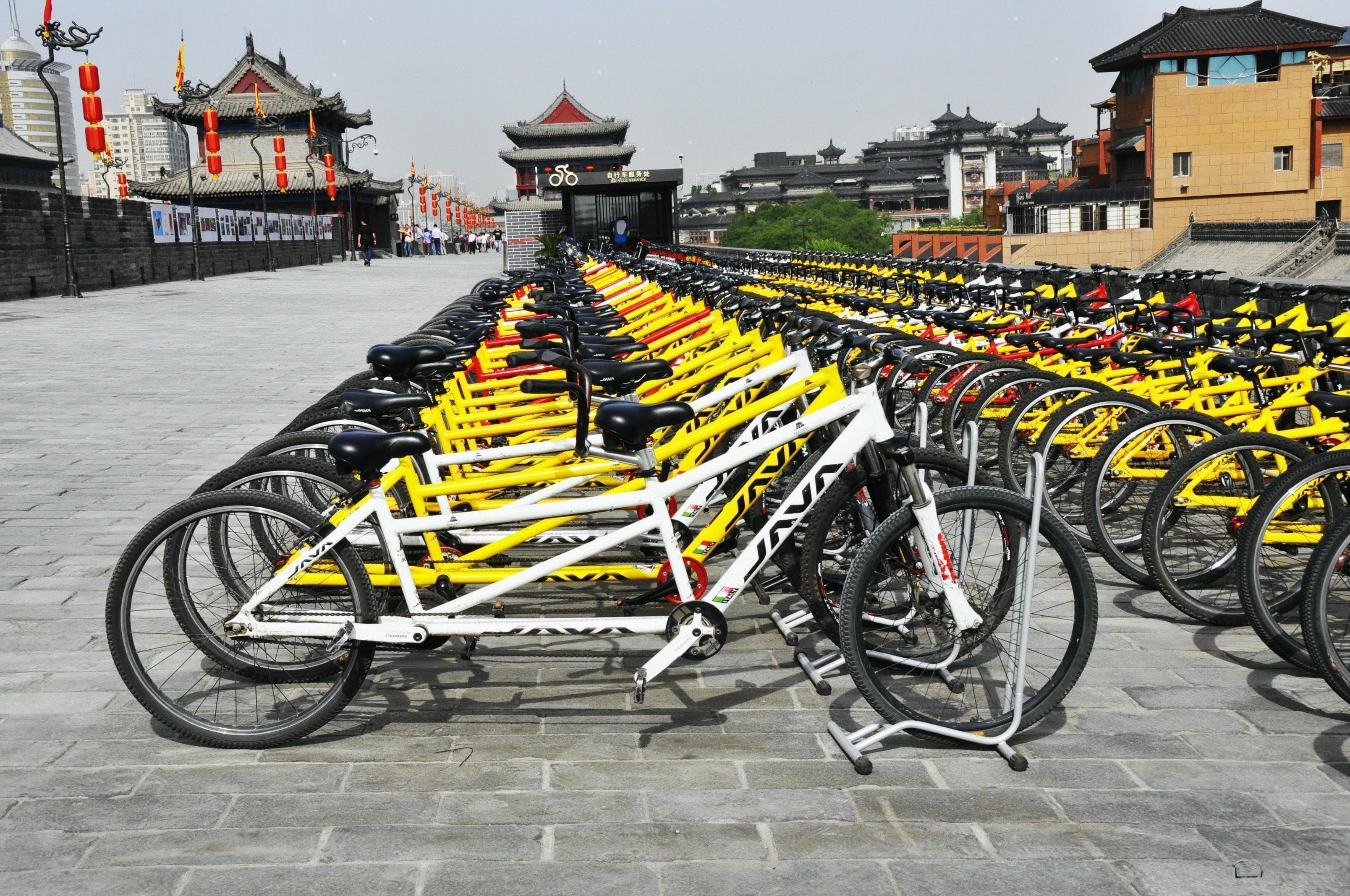 西安古城墙骑行体验：自行车环游古城攻略