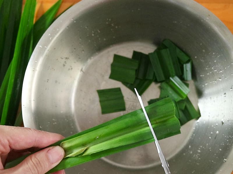 Q弹软嫩的斑斓椰汁千层糕