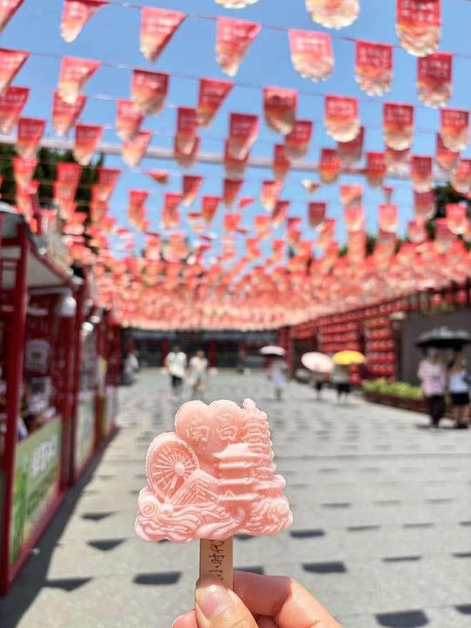 南昌二日游最佳路线：打卡英雄城的精华之旅