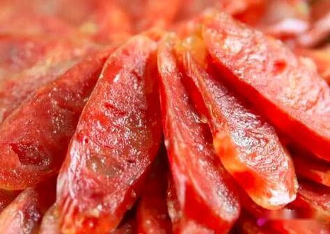 自制香肠烹饪全攻略：从煮制到保存的实用指南