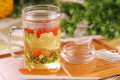 甘草黄芪泡水喝的功效与作用