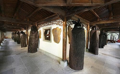 衢州根宫佛国文化旅游区：一座以根雕艺术展现佛教文化的圣地