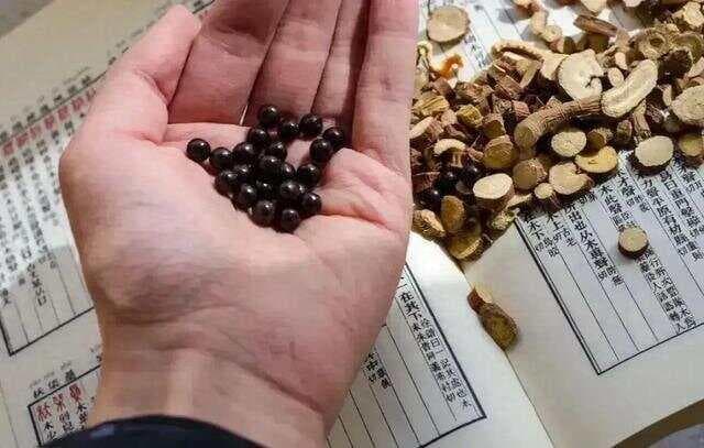 活血化瘀：下医用桃红四物汤，中医选血府逐瘀汤，上医开抵挡汤！
