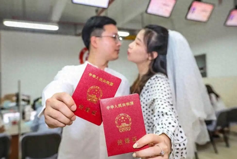 近3年我国结婚人数对比：22年683.5万对，23年768.2万，24年多少