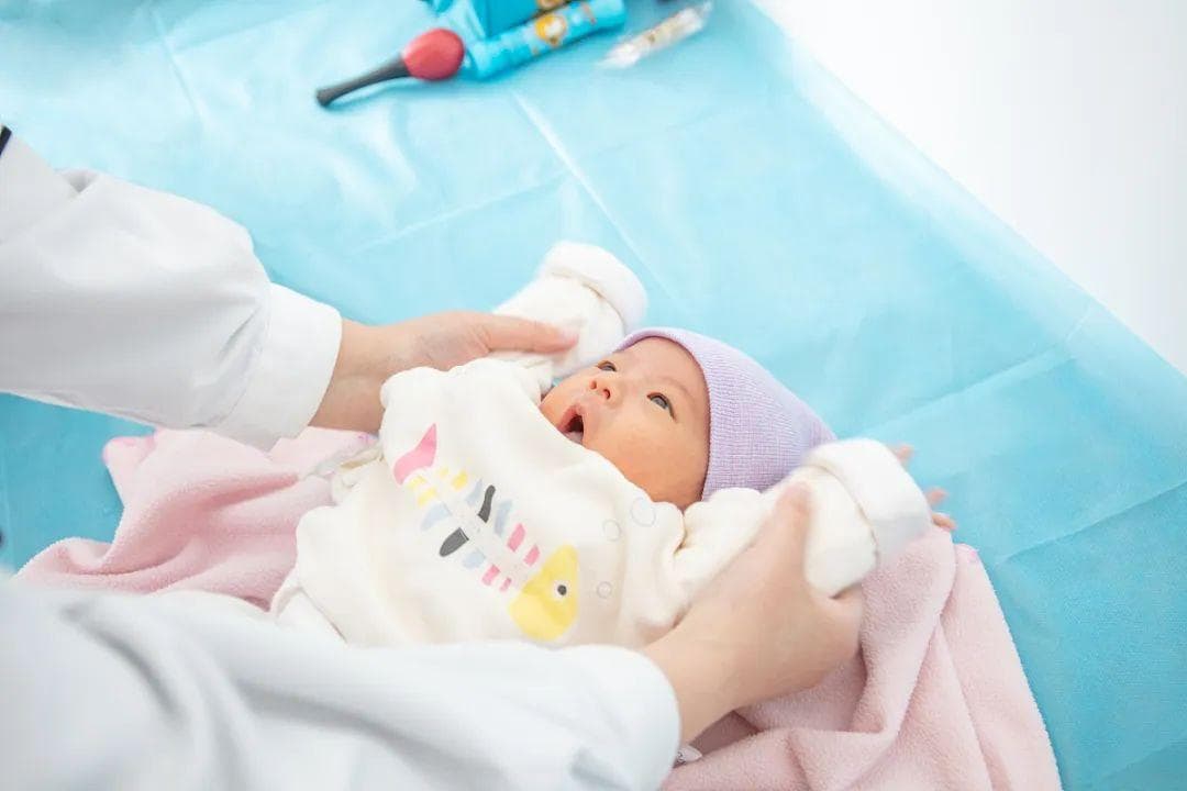 新生儿头皮血肿怎么办？这份专业指南请收好