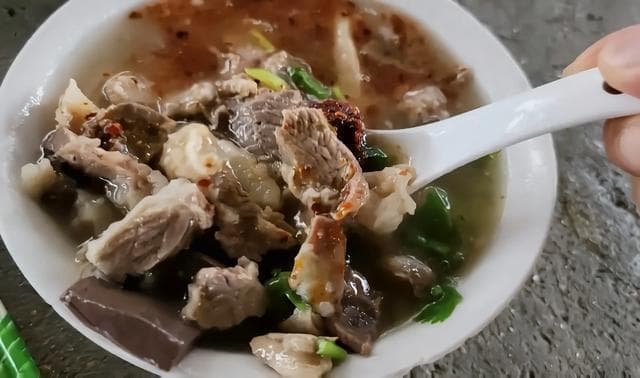 单县羊肉汤：中华第一汤的美味与养生之道