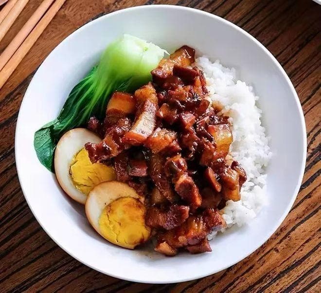 台湾卤肉饭的美味探索