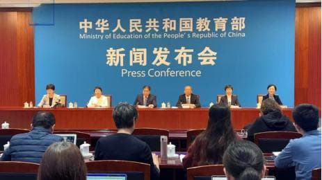 孩子辛苦、家长心疼，幼儿教育“小学化”怎么解？
