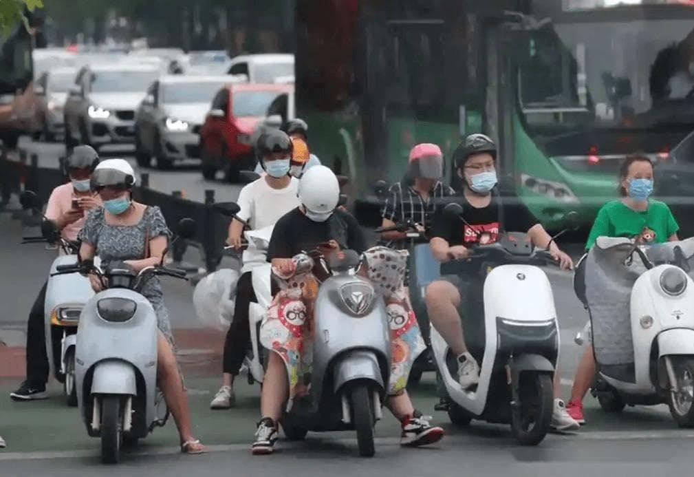 没驾照也能骑电动车？这3种情况让你安心上路！