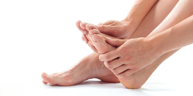 冻甲怎么办？皮肤科医生教你正确护理指甲，远离甲沟炎困扰
