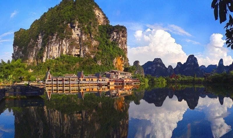 情感表达方式对人际关系的影响分析