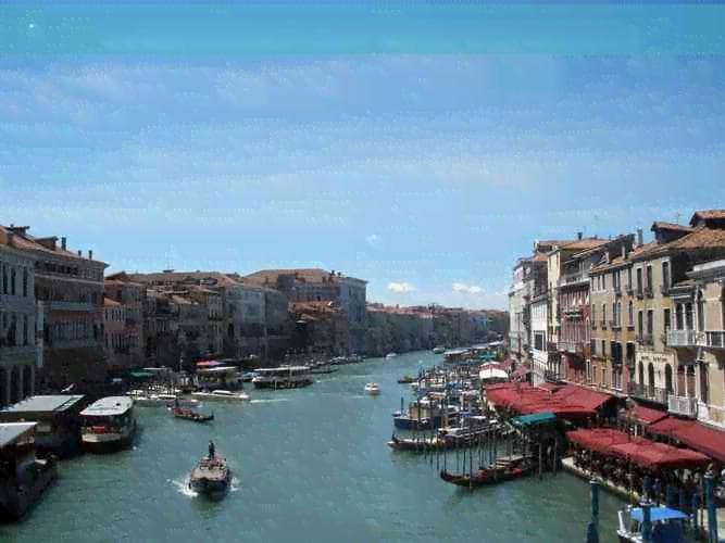 去海南旅游是三亚好还是海口好：深度比较三亚与海口旅游吸引力