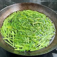 春天的美味！凉拌茼蒿的做法与技巧