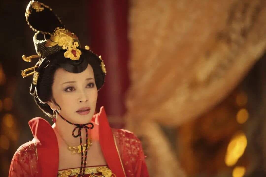 武则天又叫“武曌”，“曌”字的读音是什么？这个字原来大有来头！