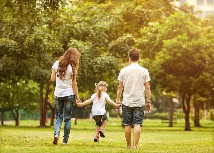 职业女性如何平衡工作与家庭：实用策略与自我关怀