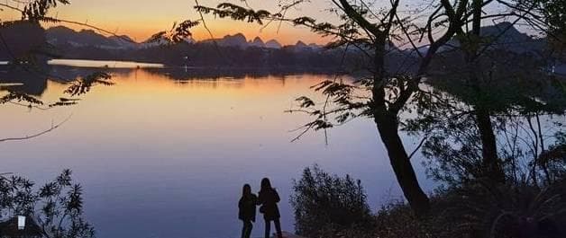 桂林山水新探索：斗鸡山与净瓶山的奇妙之旅