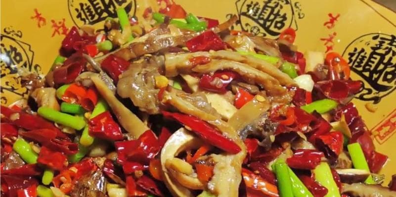 香辣牛肚丝的制作方法（辣味十足的美味佳肴，一试难忘！）