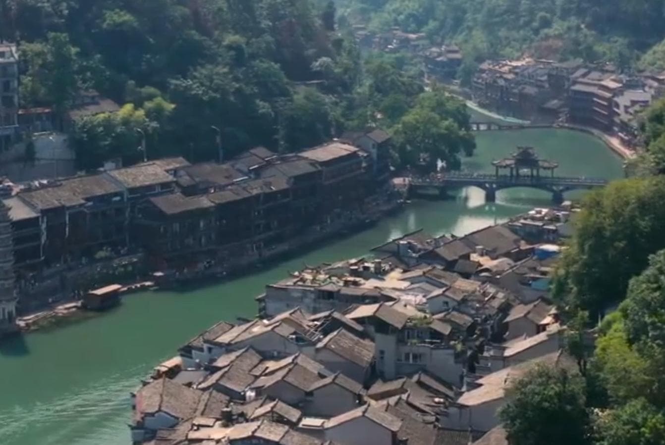 边城茶峒古镇：三省交界的诗意之旅攻略