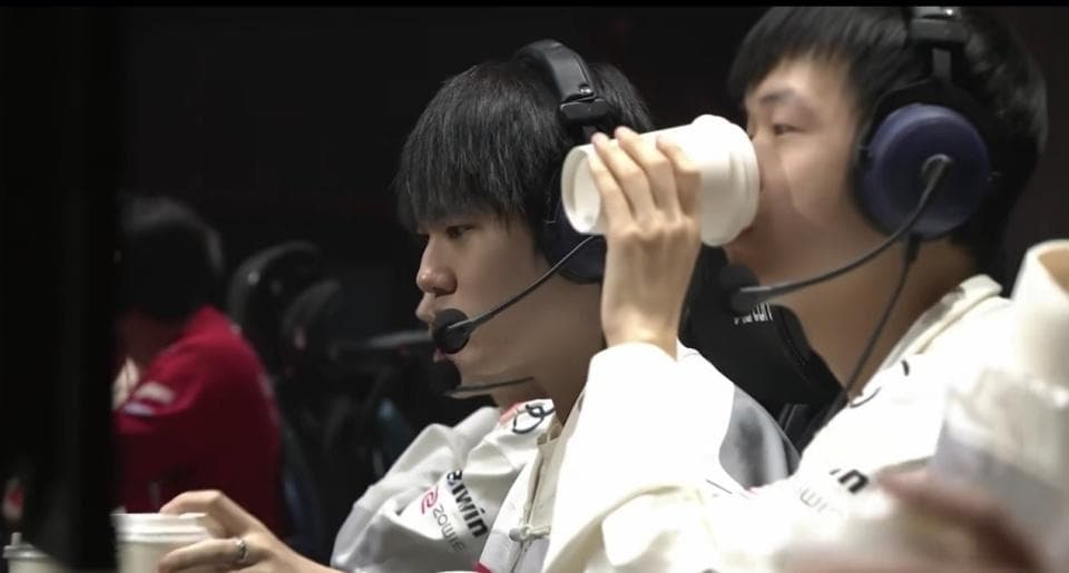 LPL“死亡榜单”引热议，TheShy再入选，TES除上单外，都榜上有名
