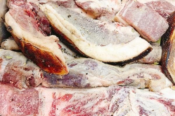腌肉夏季保存指南：五种实用方法和注意事项